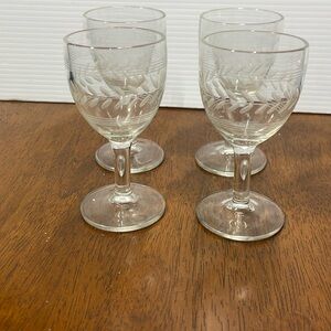 4 small drinking glasses